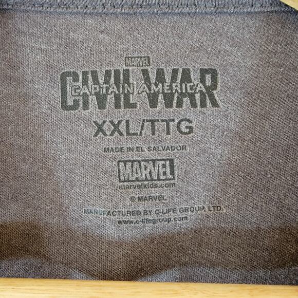 Marvel Captain America: Civil War Boys XXL-18 Choose a Side Crew Neck T-Shirt - Picture 3 of 3